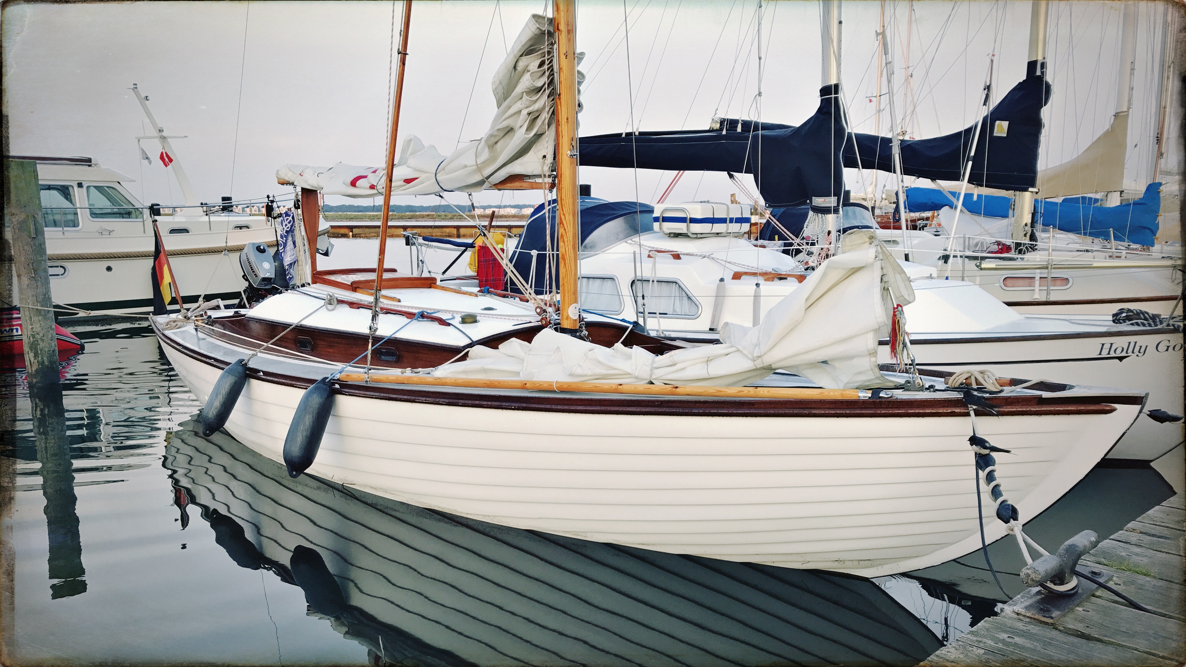 05AD4D87 81EF 4692 841E 643F2D58E9FD