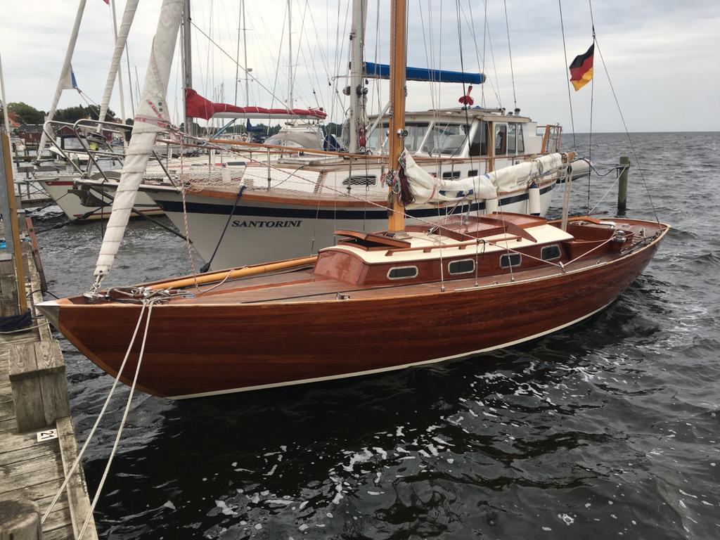 7BB8C843 58F9 44F6 982A 2DA08F90DE4E