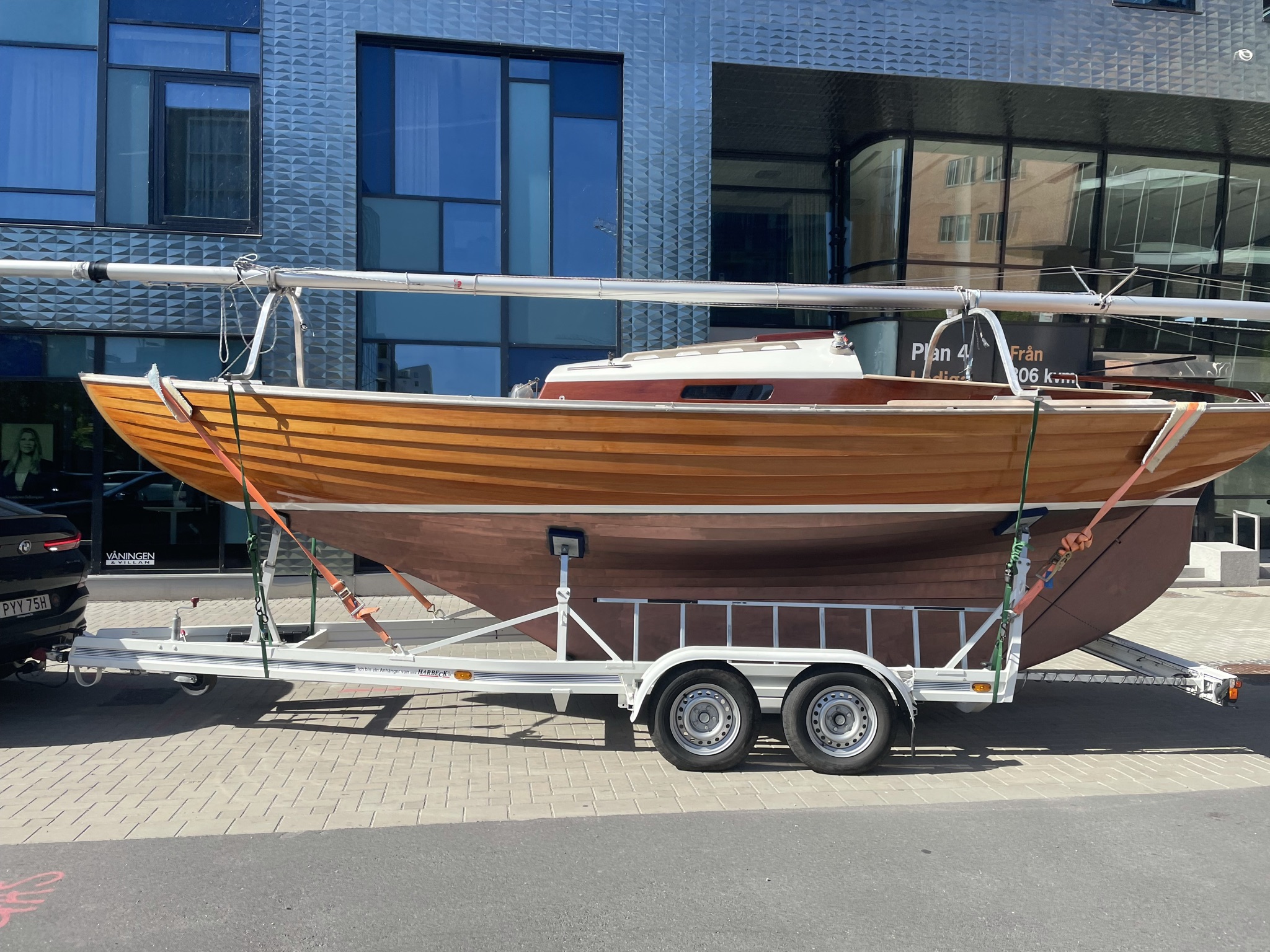 8B7C825A 72BB 425D 9E67 7E7C485CE22E