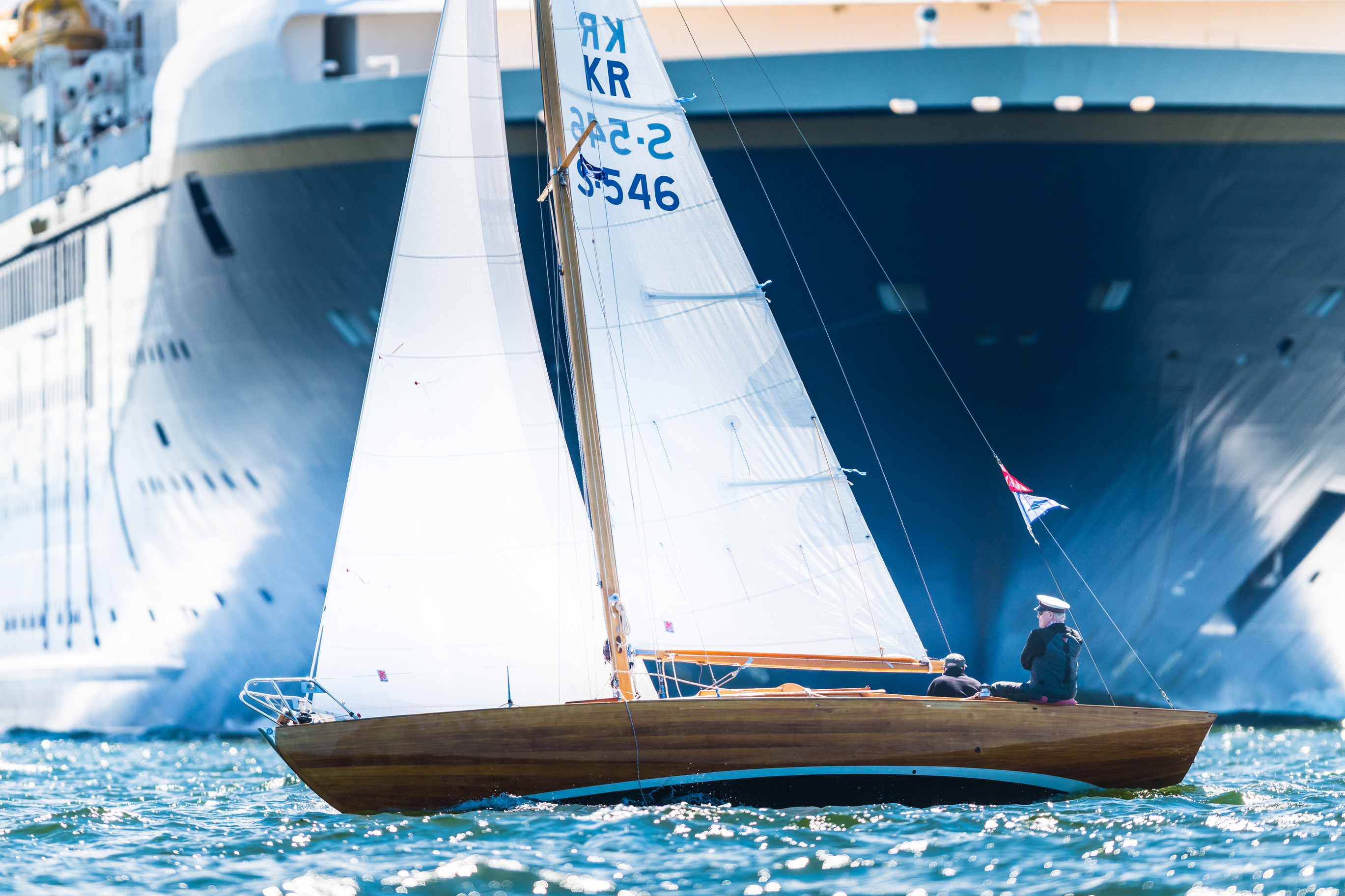 DFA6DCF8 EF70 4914 8FF5 7B537692691B