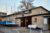 Bootshalle mit Anbau